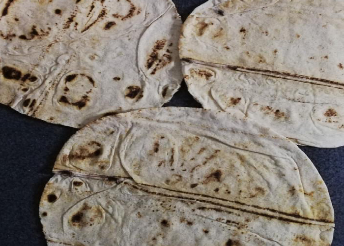 شكاوى من تدني جودة رغيف الخبز في مخيم الحسينية