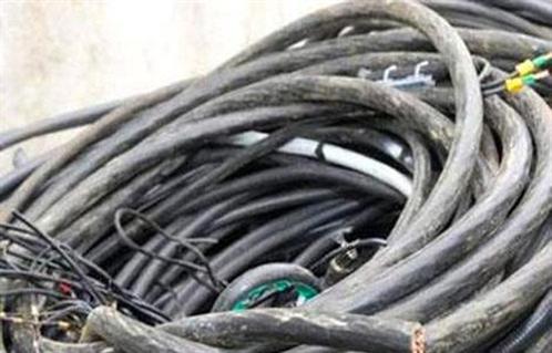 مخيم خان دنون تصاعد وتيرة سرقة الكابلات الكهربائية