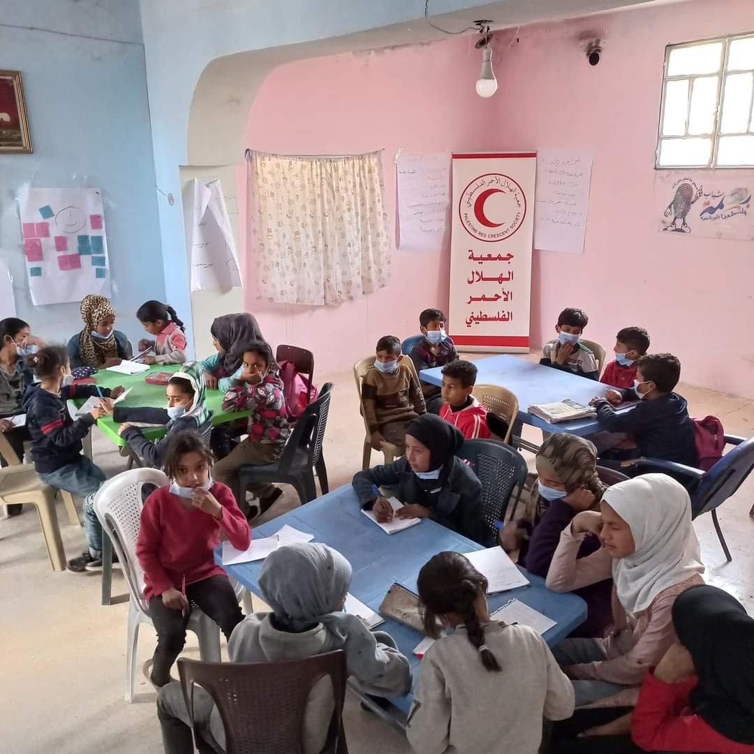 مخيم حندرات.. دورات تعليمية لمساعدة الطلاب على استكمال دراستهم