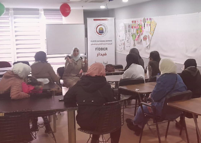 إسطنبول.. فلسطينيات سوريات يشاركن في دورة للتدريب على التطريز الفلسطيني 