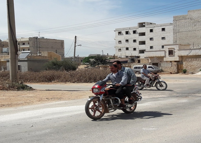 شكاوى من انتشار الدراجات النارية في مخيم خان الشيح  