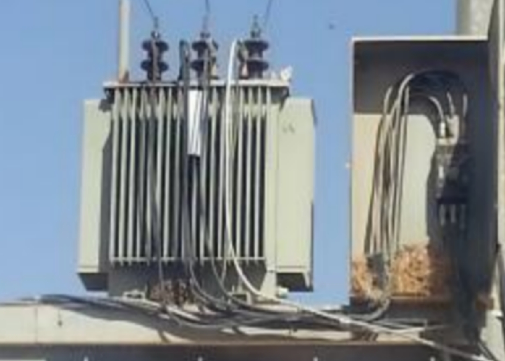 أهالي مخيم اليرموك يطالبون بتركيب محولتي كهرباء وسط دعوات لعودة المهجرين