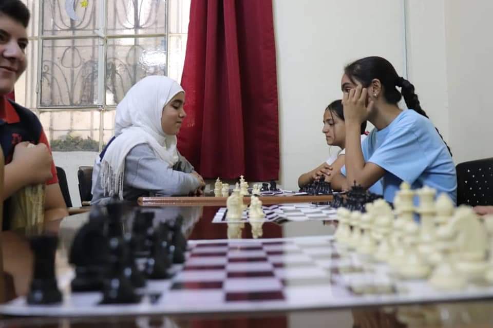 الهلال الأحمر الفلسطيني ينظم دورة تدريبية بــ لعبة الشطرنج في دمر