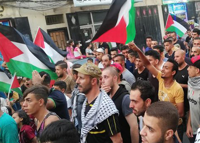 رغم مأساتهم.. فلسطينيو سورية في لبنان يتضامنون مع غزة