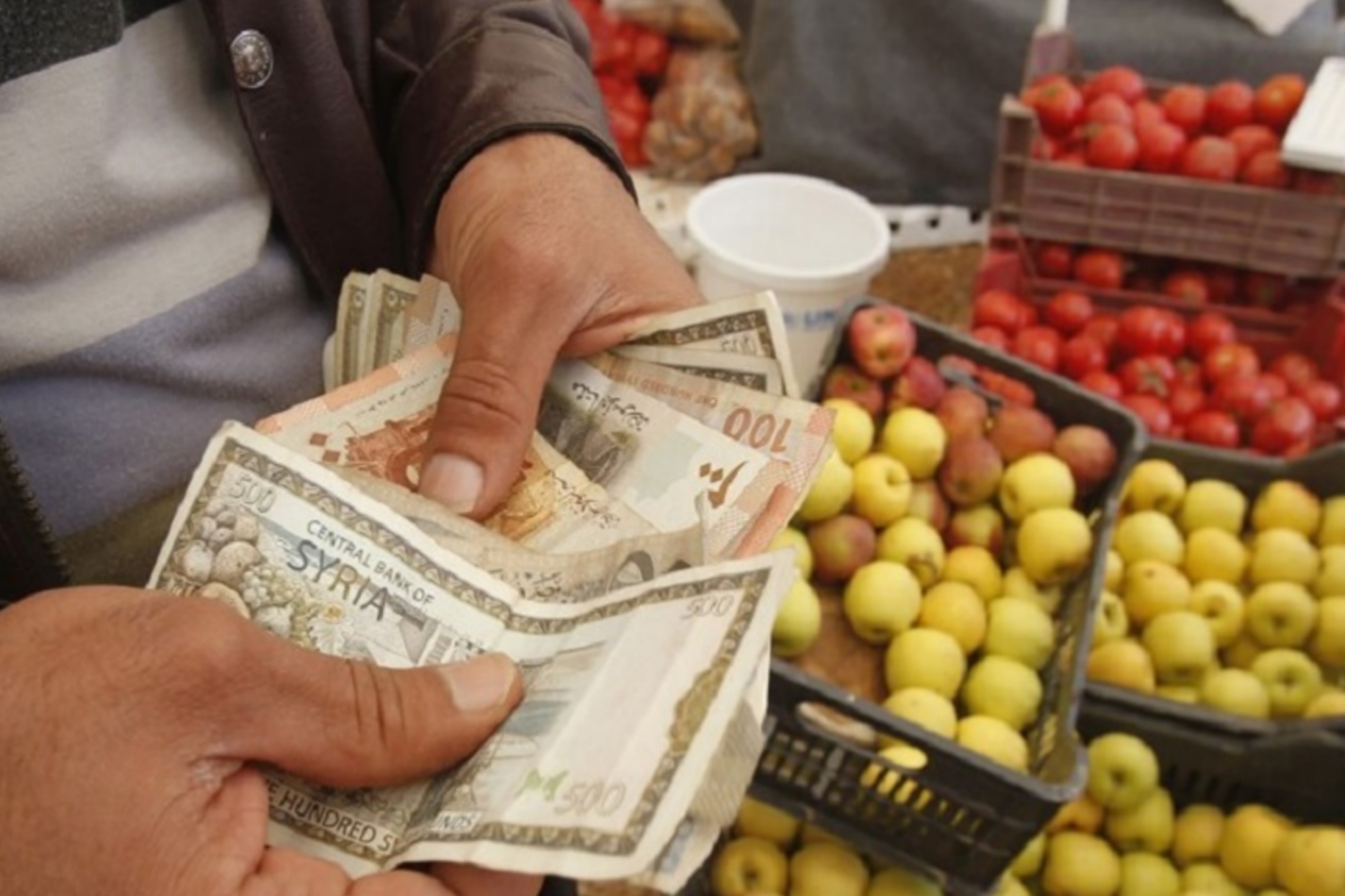 ارتفاع أسعار السلع الغذائية يزيد من معاناة اللاجئين الفلسطينيين في سوريا