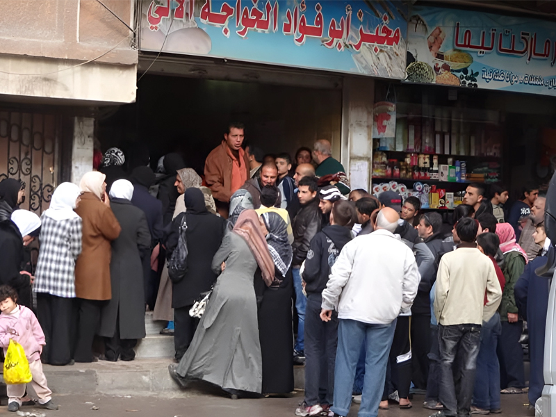 مخيم اليرموك.. تجدد المطالبات بافتتاح فرن لحل أزمة الخبز 