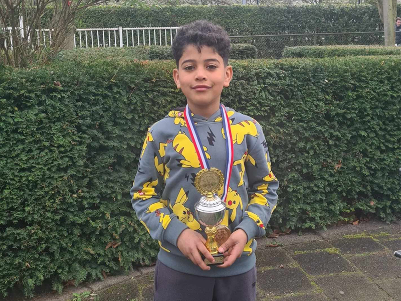هولندا.. طفل فلسطيني يحقق المركز الثامن ببطولة الشطرنج 