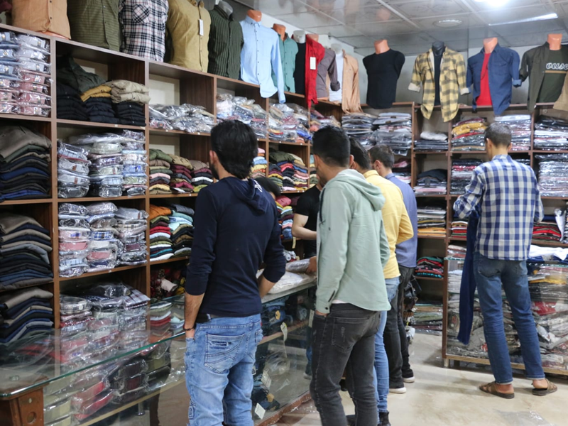 سوريا. ارتفاع أسعار ملابس العيد يعمق معاناة العائلات الفلسطينية