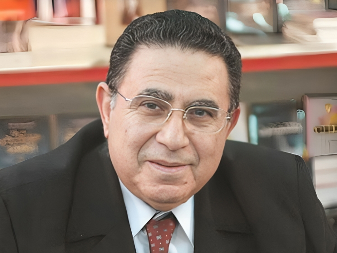 وفاة الكاتب والسياسي الفلسطيني بلال الحسن بعد صراع مع المرض