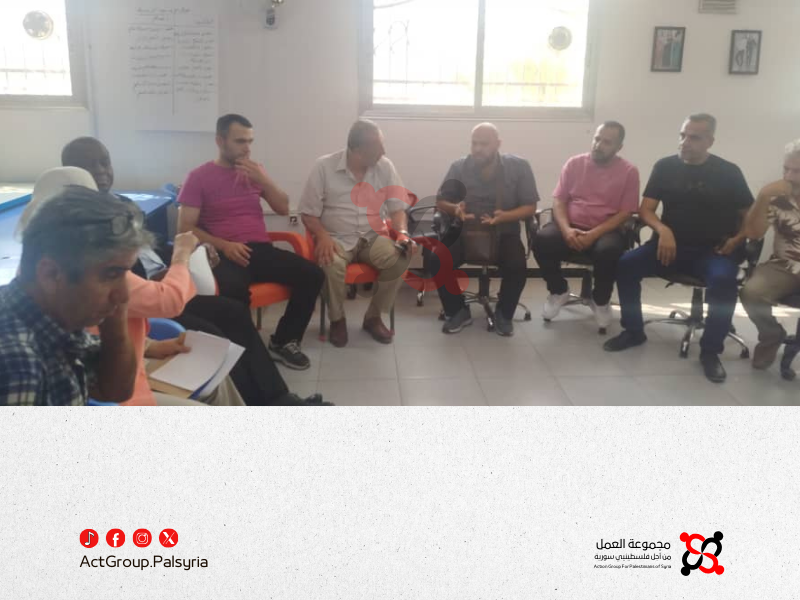 مدير الأونروا يزور مخيم العائدين باللاذقية ويلتقي لجنة التنمية