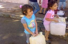 انقطاع المياه يدخل يومه 282 في مخيم درعا، و135 في مخيم اليرموك. 