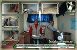 "هيئة فلسطين الخيرية" توزع عدد من الوجبات الغذائية على العائلات في مخيم اليرموك 