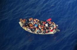 البحرية المصرية   تنقذ 31 مهاجراً غير شرعي قبالة "البحيرة"