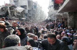بعد 800 يوم على حصاره أبناء مخيم اليرموك يطالبون بفك الحصار وعودة الأهالي وانسحاب المجموعات المسلحة 