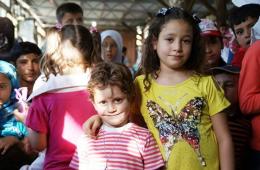  أهالي مخيم اليرموك المحاصر يرفضون قرار النصرة بمنع أطفالهم المشاركة في مهرجان العيد في يلدا