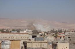 قصف بالبراميل المتفجرة يستهدف أطراف مخيم خان الشيح  