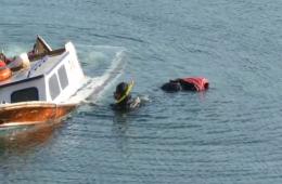 السلطات اليونانية تفتح تحقيقاً بحادثة اصدام سفينة يونانية بقارب للمهاجرين