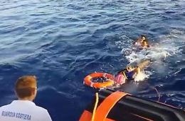 قضاء أربعة مهاجرين بينهم طفلان غرقاً خلال محاولتهم الوصول إلى اليونان 
