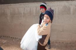 توزيع بعض المساعدات على اللاجئين الفلسطينيين في الكسوة وخان دنون