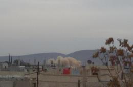 الطيران الحربي يستهدف شرقي مخيم خان الشيح بالبراميل المتفجرة
