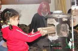 هيئة فلسطين الخيرية تنهي توزيعها لبعض المساعدات على أبناء مخيم اليرموك النازحين