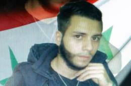 قضاء الفلسطيني "محمود عمره" أثناء مشاركتة بالقتال إلى جانب قوات النظام السوري