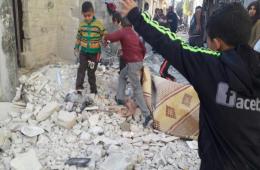 صور | دمار كبير في منازل المدنيين إثر القصف الذي استهدف مخيم خان الشيخ يوم أمس