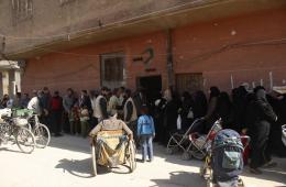 "إتاوة"على البضائع تزيد من معاناة نازحي مخيم اليرموك جنوب دمشق 