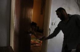 هيئة فلسطين الخيرية توزع بعض المساعدات على العائلات النازحة من مخيم اليرموك 