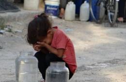 القصف والحصار المشدد يهددان حياة أكثر من 250 عائلة فلسطينية في غوطة دمشق