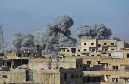 غارات جوية وقصف بالبراميل المتفجرة على مخيم اليرموك والتضامن