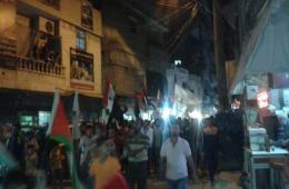 عشرات اللاجئين الفلسطينيين يتظاهرون في مخيم النيرب تضامناً مع قطاع غزة 