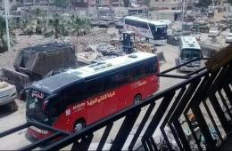 فيديو يظهر بدء دخول الحافلات إلى مخيم اليرموك لنقل عناصر داعش