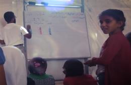 عشرات الأطفال الفلسطينيين المنسيون في الشمال السوري محرمون من التعليم 