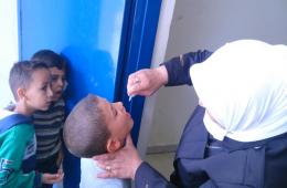 حملة تلقيح لطلاب الصف الأول في مدرستي بيريا ودير عمرو في مخيم خان الشيح 