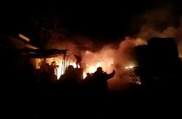 الألعاب النارية تتسبب باندلاع حريق في مخيم جرمانا