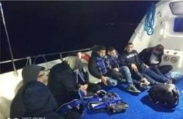 إنقاذ 12 مهاجراً بينهم لاجئين فلسطينيين قبالة السواحل التركية 