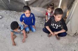 عائلة فلسطينية في مخيم دير بلوط تشكو محن اللجوء والفقر والمرض
