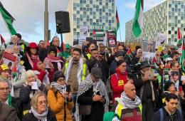 فلسطينيو سورية يشاركون بوقفة احتجاجية في لاهاي لدعم حقوق الشعب الفلسطيني 