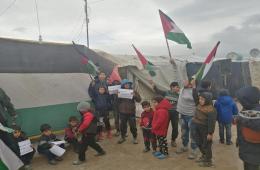 وقفة احتجاجية لأطفال مخيم دير بلوط بـ"صفقة القرن" 