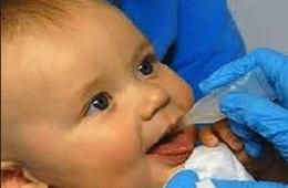 حملة تلقيح ضد شلل الأطفال بمخيم العائدين حمص 