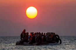 انتقادات واسعة لليونان بسبب انتهاكاتها بحق اللاجئين 