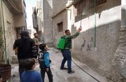 حملة تعقيم في مخيم درعا لمواجهة فايروس كورونا