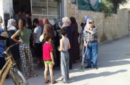 شكوى من سوء معاملة معتمدي توزيع الخبز في مخيم خان الشيح