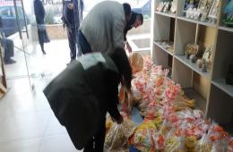 توزيع الخبز على عشرات العائلات الفلسطينية السورية بالبقاع