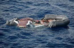 وفاة أمرأة وفقدان أخرى بعد غرق قارب يقل مهاجرين في بحر إيجة