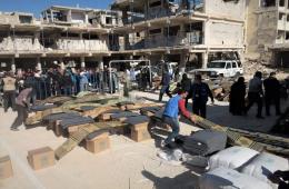 الأونروا توزع مساعدات اغاثية داخل مخيم اليرموك
