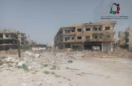 قوات النظام ترفع سواتر ترابية حول مخيم درعا 