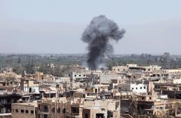 قذائف تسقط على منازل المدنيين في مخيم درعا 