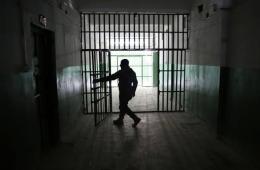 إطلاق سراح 12 فلسطينياً من أصل 1800 معتقل في السجون السورية